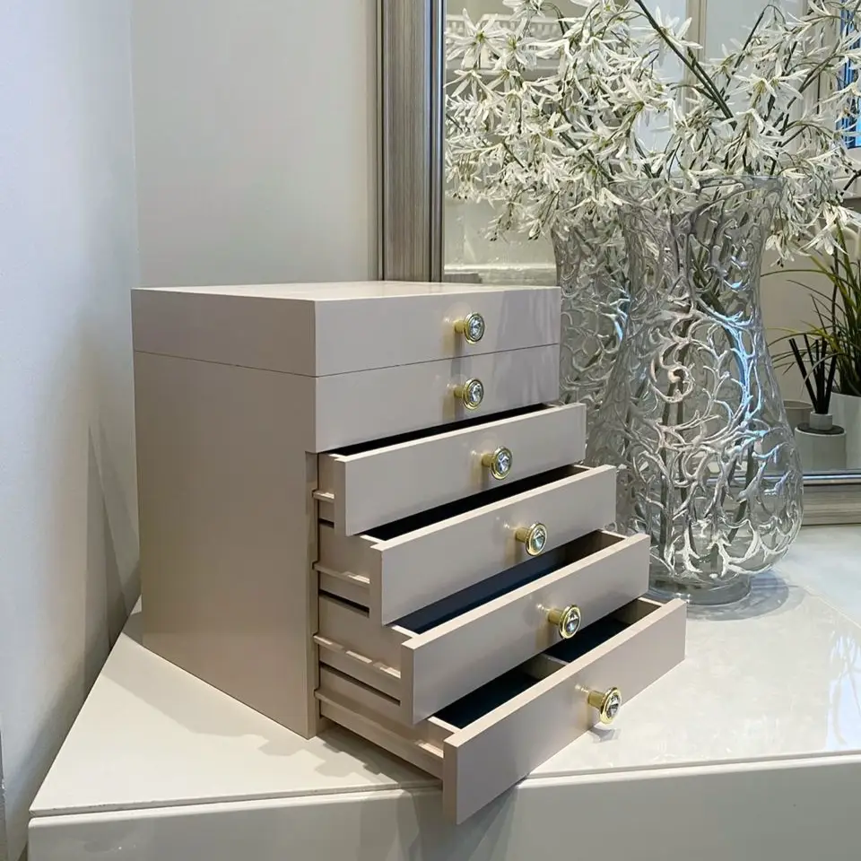 Комод для украшений Нежная роза